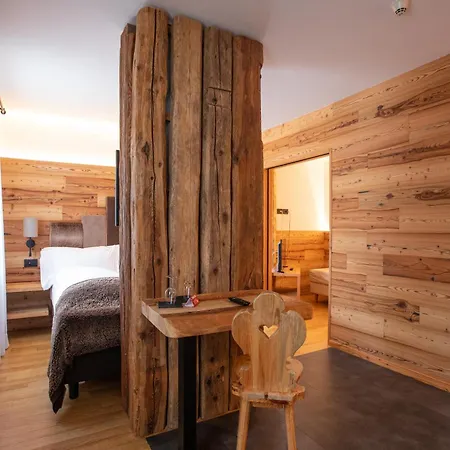 Ravelli Luxury 4* Mezzana (Trentino Alto Adige)