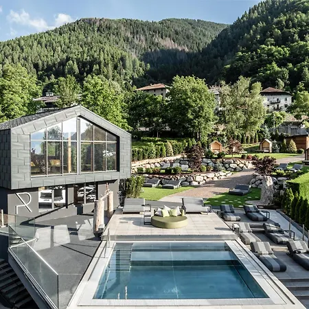 Ravelli Luxury 4* Mezzana (Trentino Alto Adige)