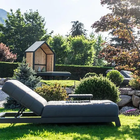 Ravelli Luxury Hotel