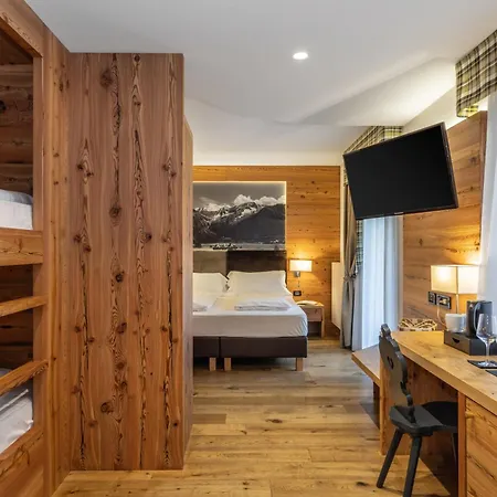 Ravelli Luxury Hotell 4*