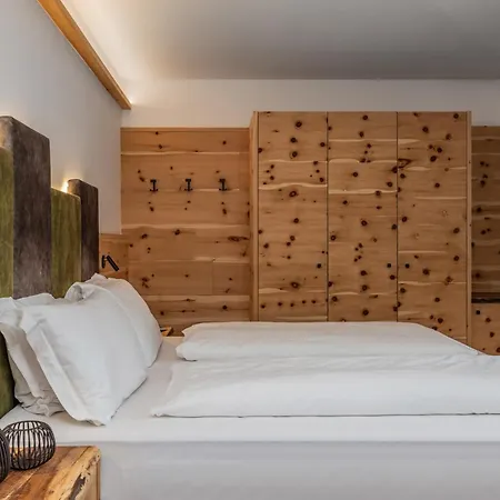 Hotel Ravelli 4*