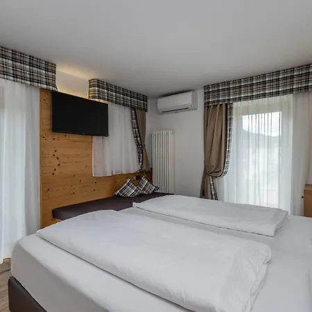 Ravelli Luxury Hotell Mezzana (Trentino Alto Adige)