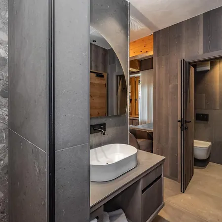 Ravelli Luxury 4* Mezzana (Trentino Alto Adige)