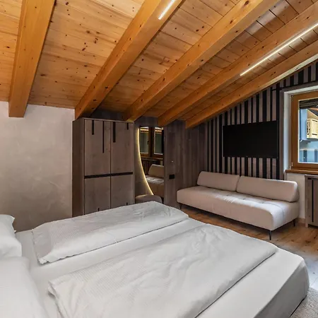 Ravelli Luxury Hotell Mezzana (Trentino Alto Adige)